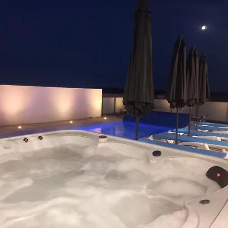 Evasion - Pour 8 Personnes Avec Vue Villa Narbonne